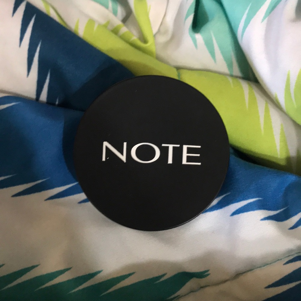 Note Luminous Silk Compact Blusher in Desert Rose